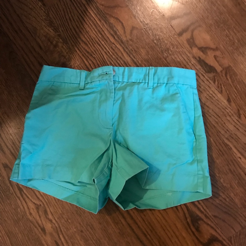 The GAP green summer short